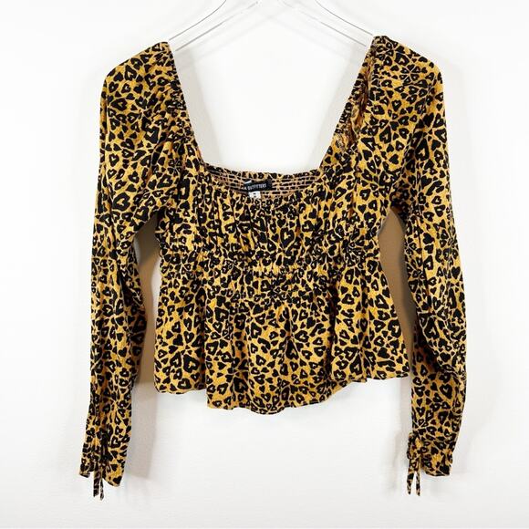 Urban Outfitters Ava Smocked Heart Square Neck Babydoll Top M - Picture 2 of 8